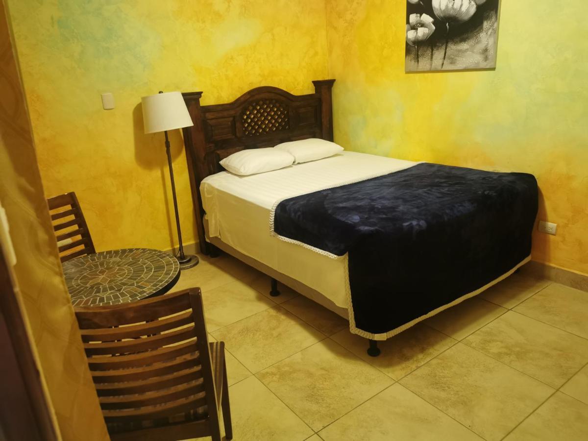 Antigua Inn Hotel Guatemala City Bagian luar foto