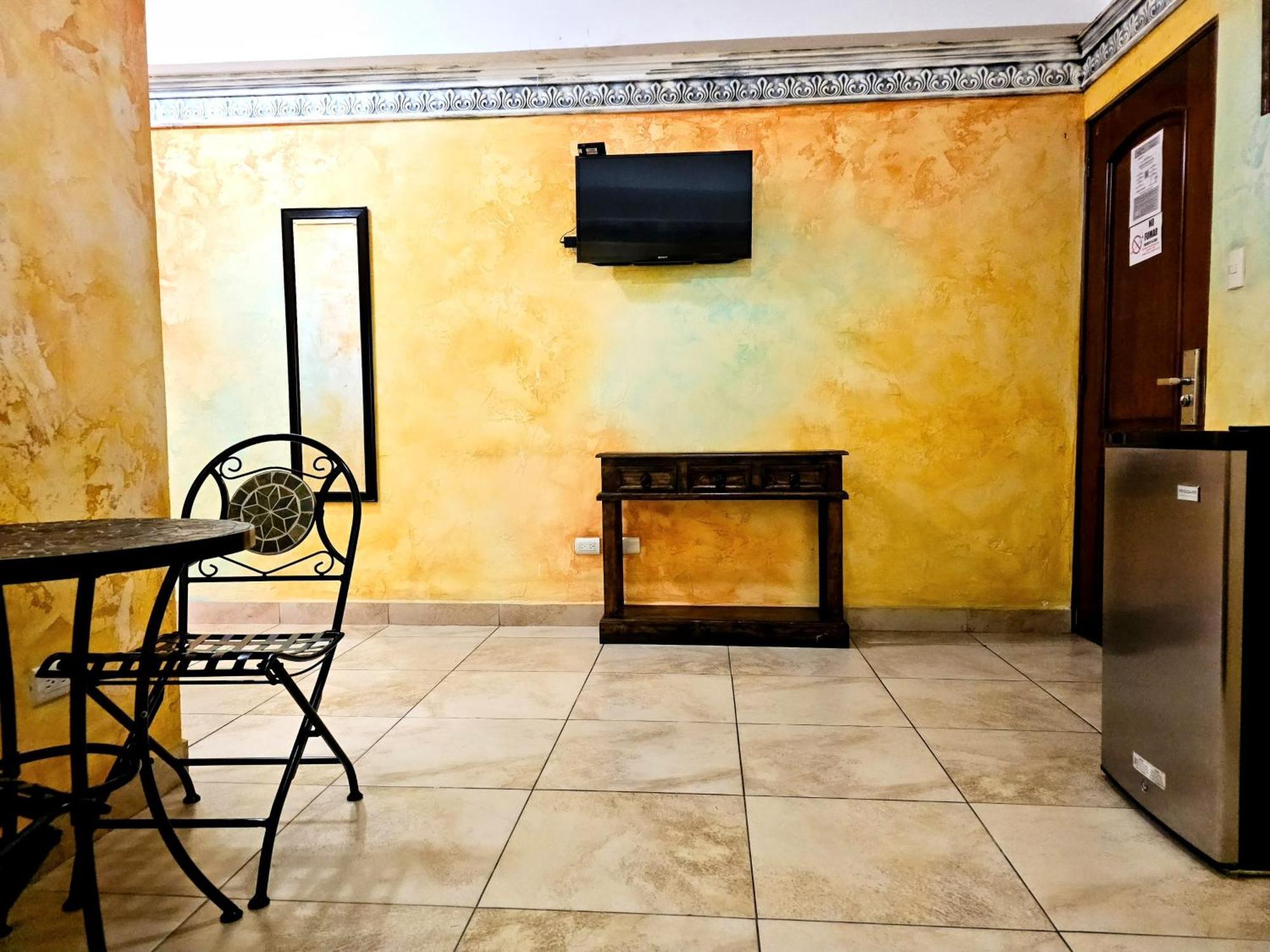 Antigua Inn Hotel Guatemala City Bagian luar foto