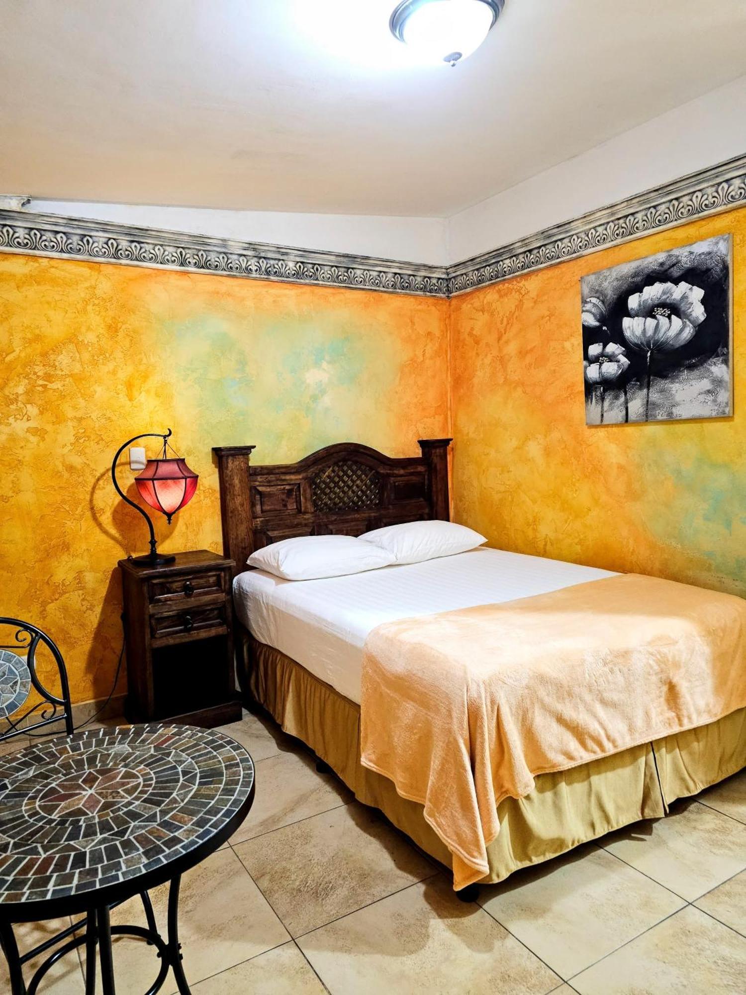 Antigua Inn Hotel Guatemala City Bagian luar foto