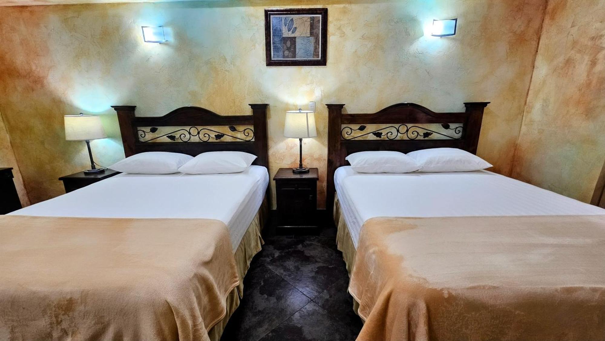 Antigua Inn Hotel Guatemala City Bagian luar foto