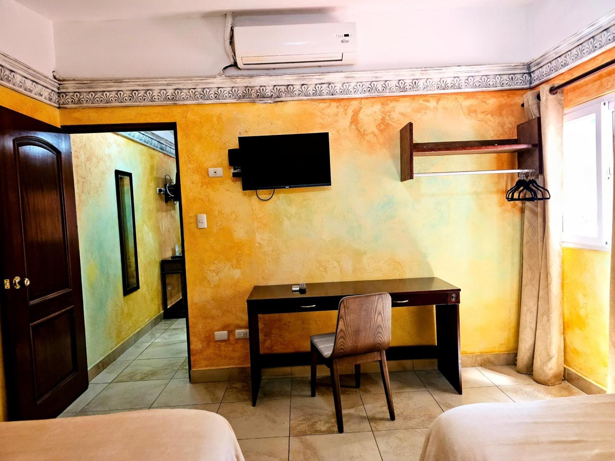Antigua Inn Hotel Guatemala City Bagian luar foto
